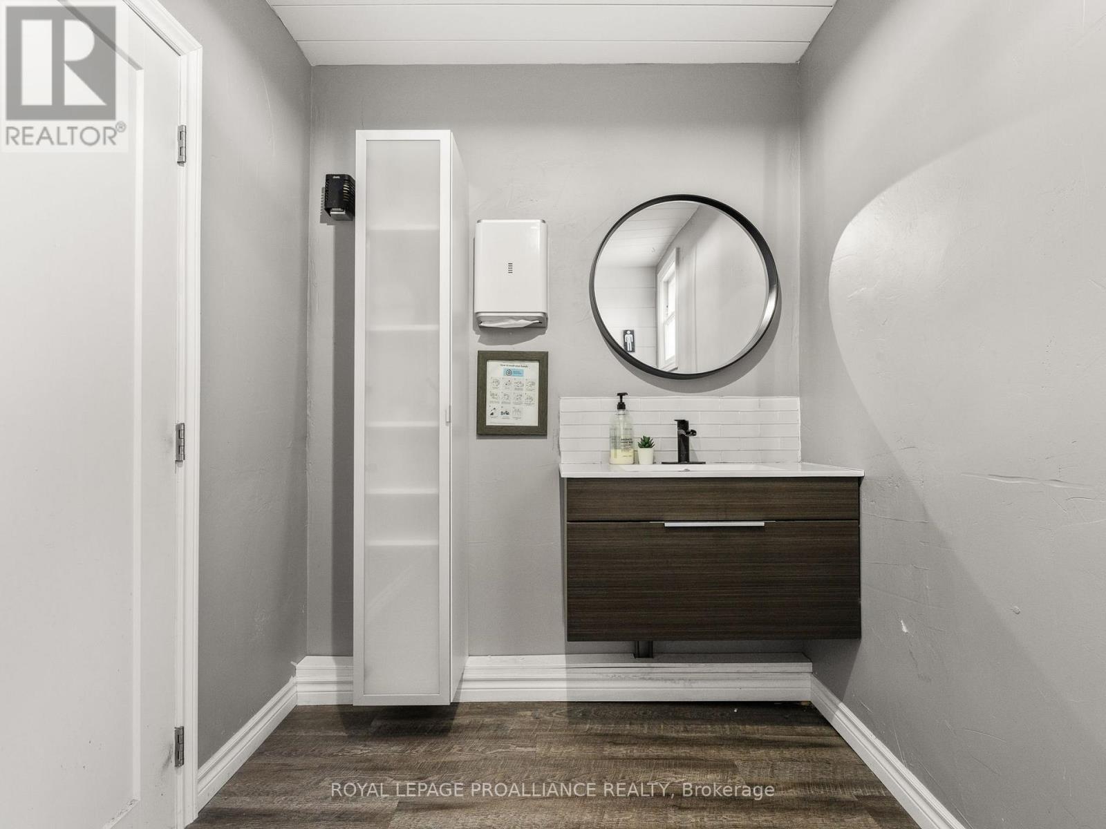 243 Division Street, Cobourg, Ontario  K9A 3P9 - Photo 12 - X12380376