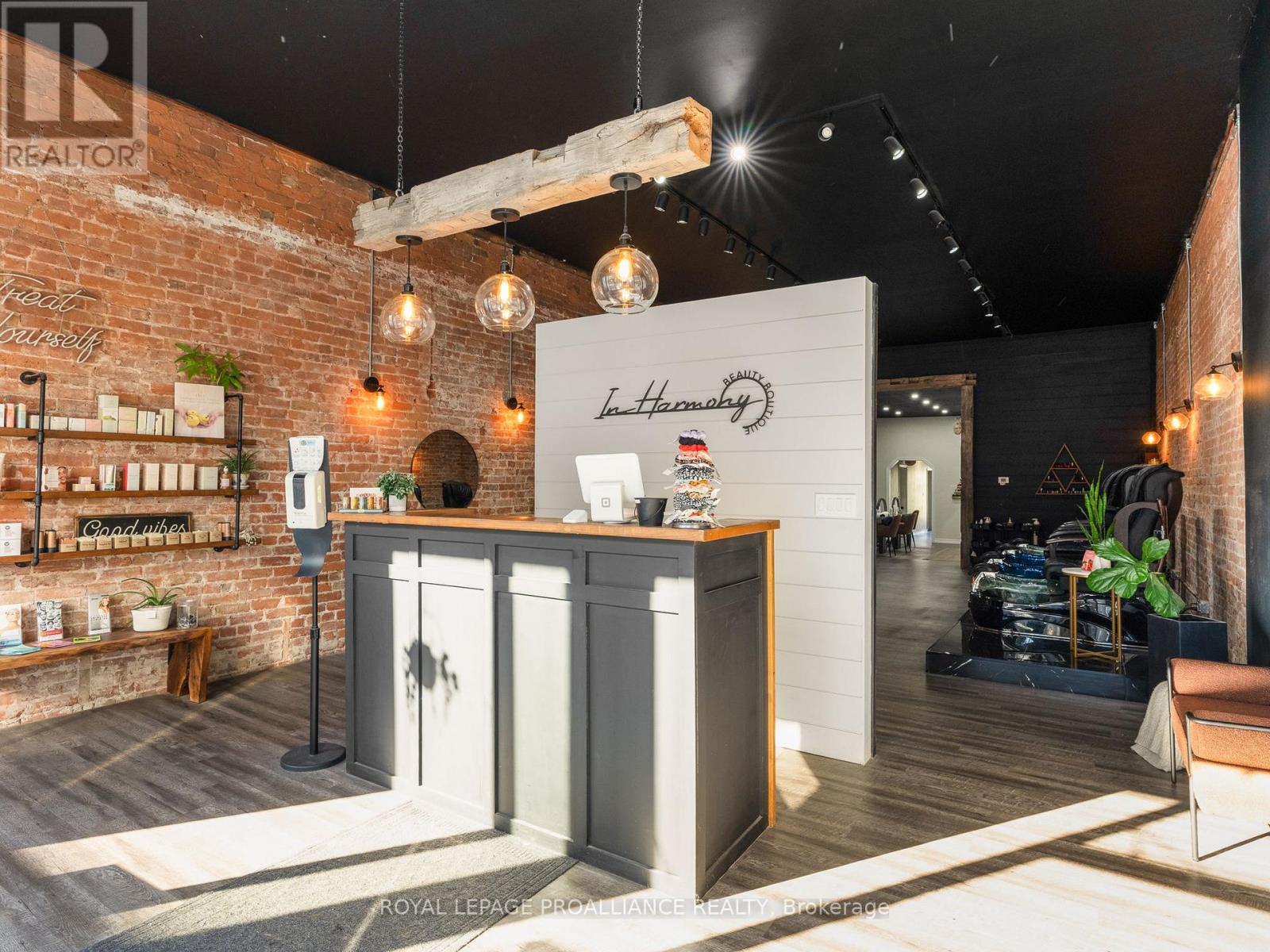 243 Division Street, Cobourg, Ontario  K9A 3P9 - Photo 5 - X12380376