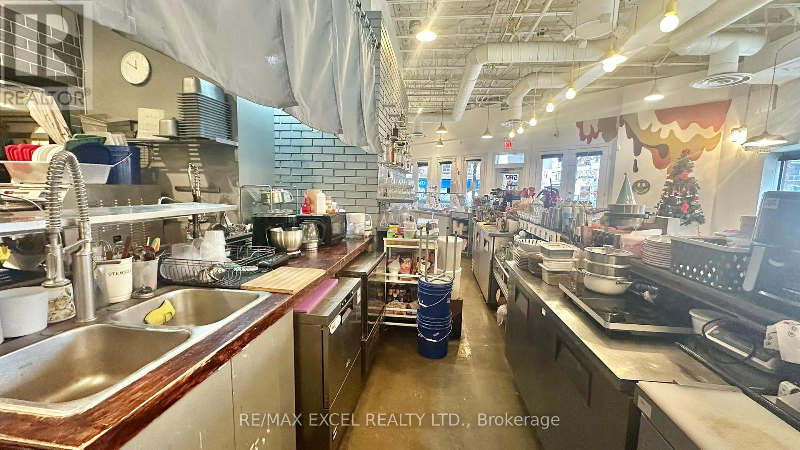 567 College Street, Toronto, Ontario  M6G 3W9 - Photo 10 - C12616940