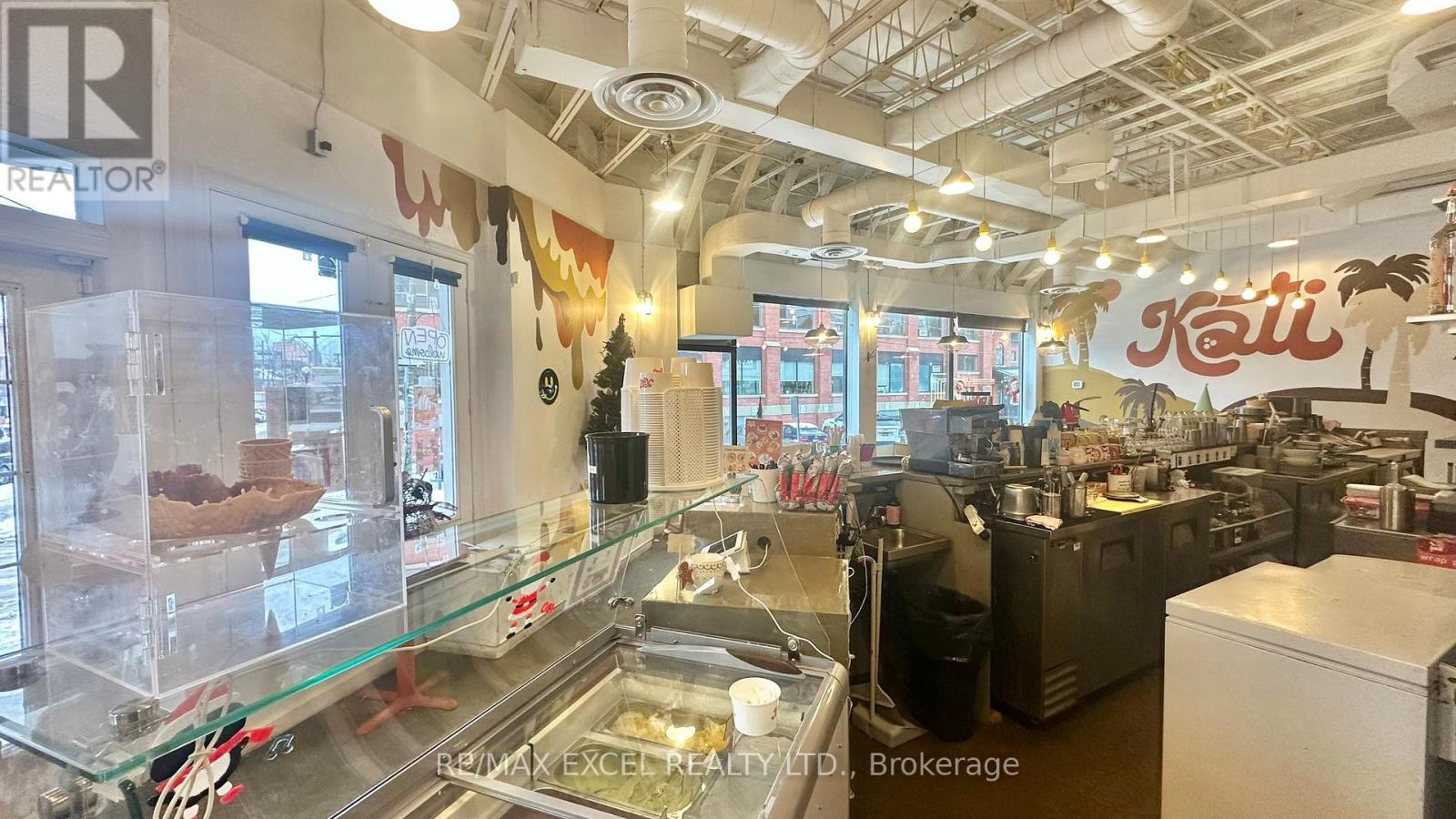 567 College Street, Toronto, Ontario  M6G 3W9 - Photo 4 - C12616940