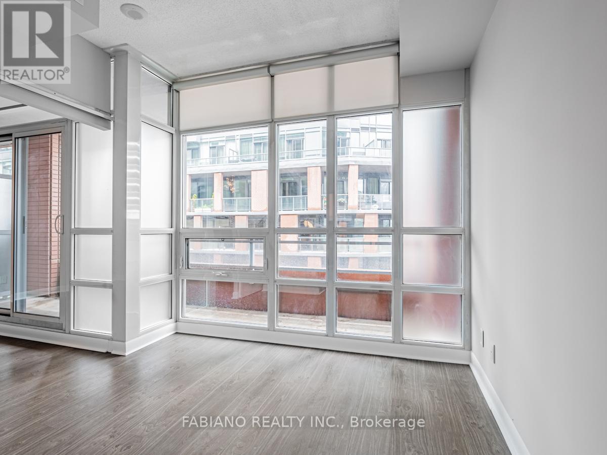 502 - 15 Bruyeres Mews, Toronto, Ontario  M5V 0A7 - Photo 15 - C12617000