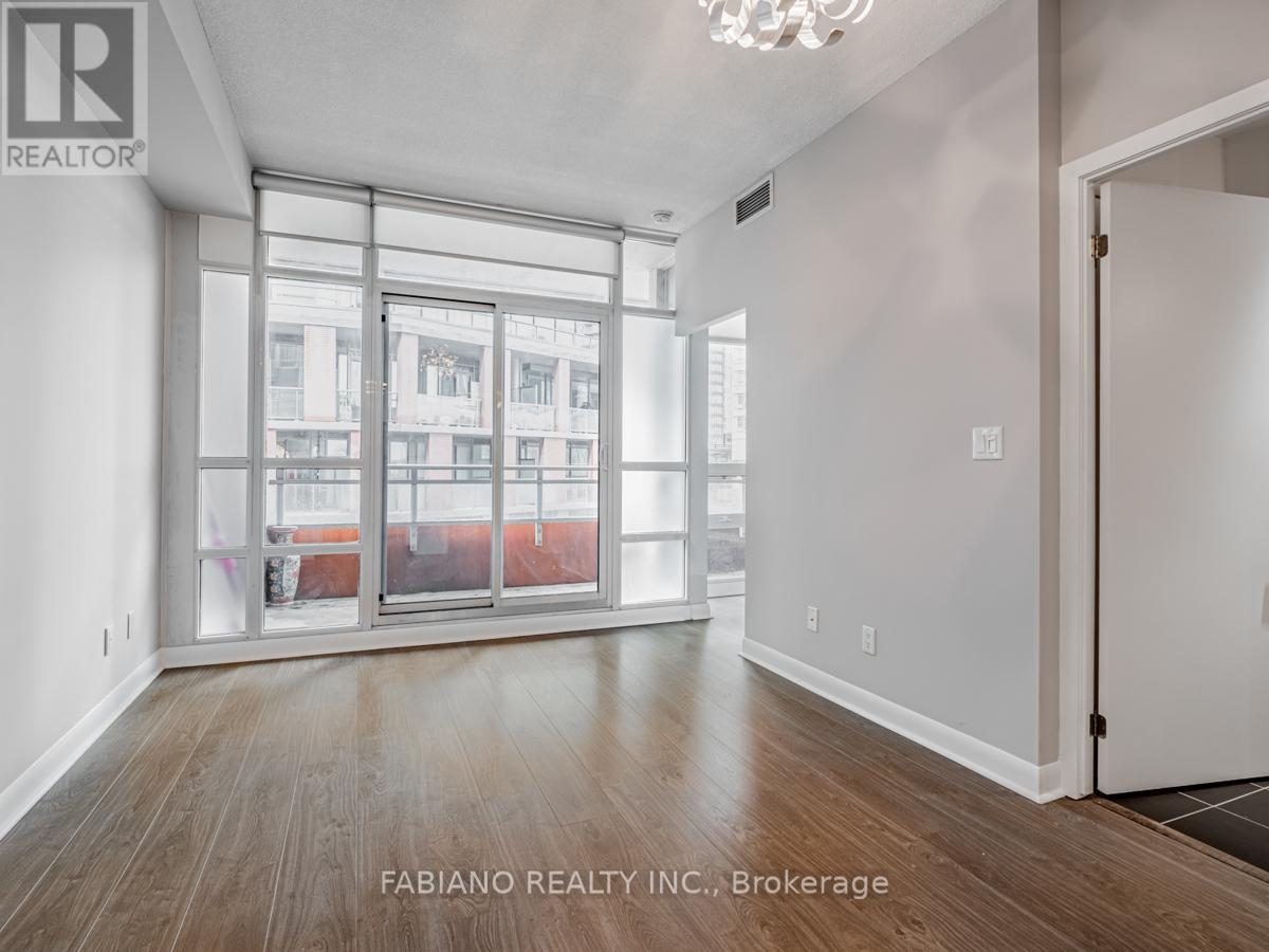 502 - 15 Bruyeres Mews, Toronto, Ontario  M5V 0A7 - Photo 16 - C12617000