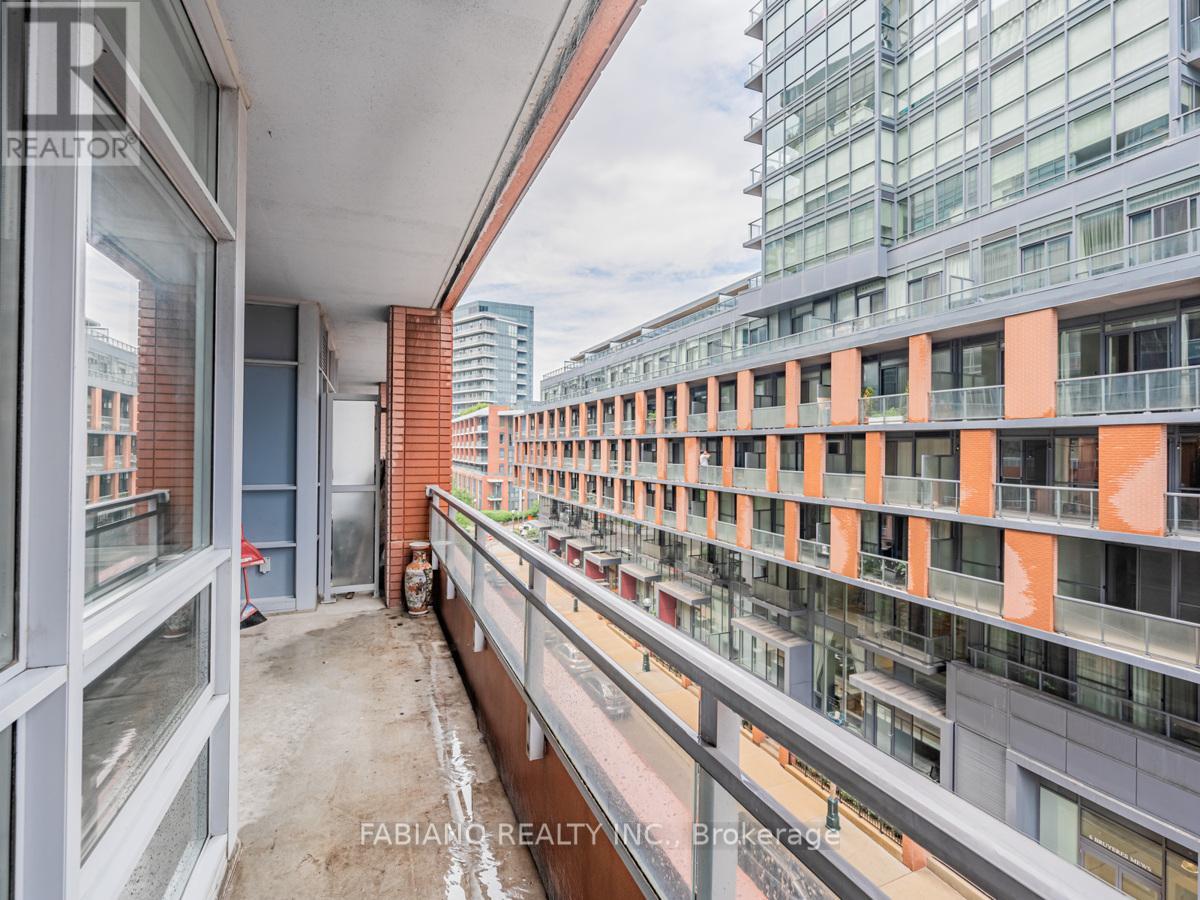 502 - 15 Bruyeres Mews, Toronto, Ontario  M5V 0A7 - Photo 21 - C12617000