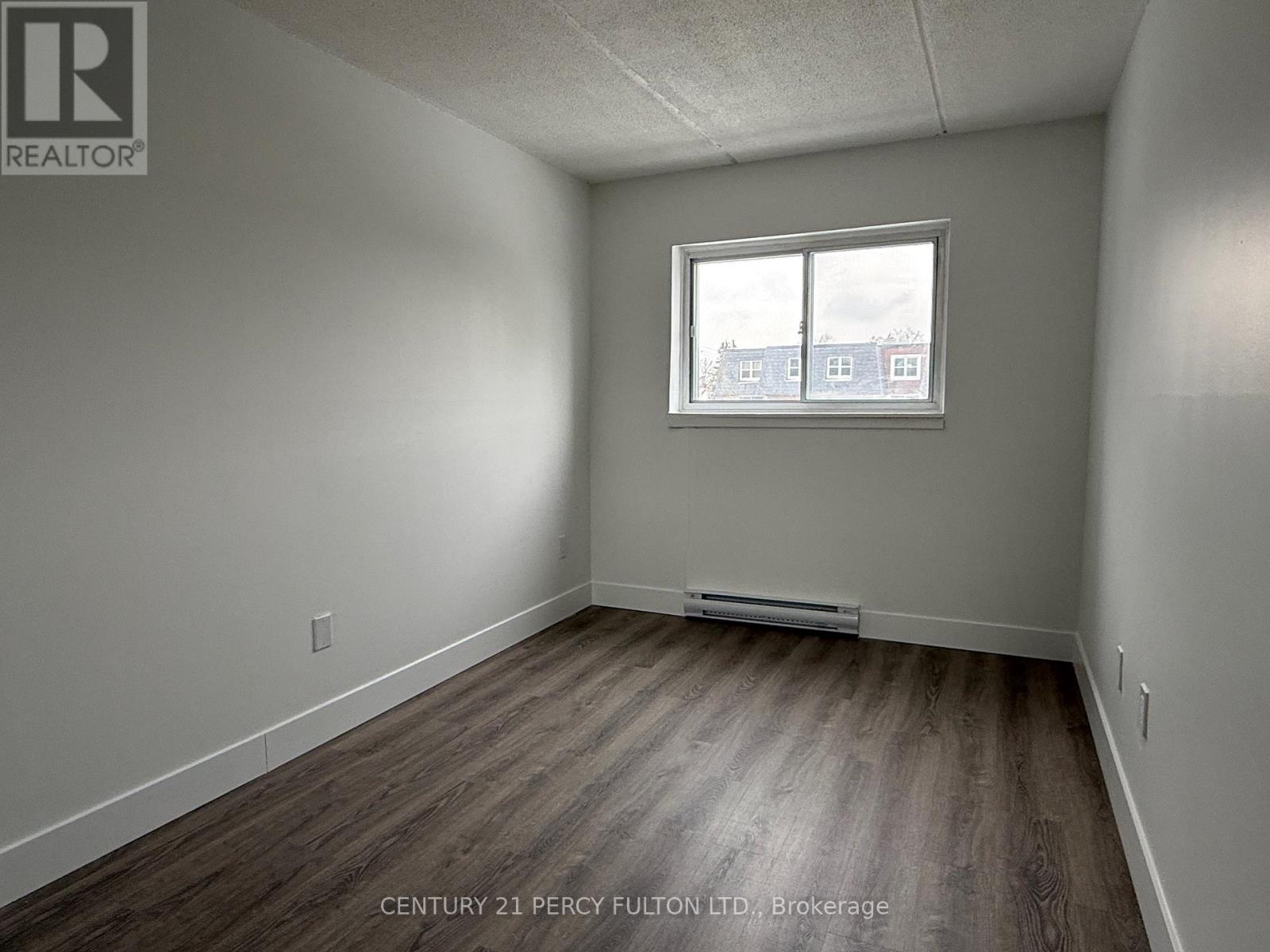 204 - 200 Garden Street, Whitby, Ontario  L1N 3W4 - Photo 6 - E12617090