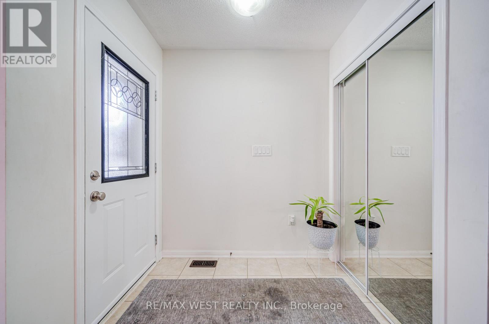 24 Davidson Drive, New Tecumseth, Ontario  L9R 0E4 - Photo 7 - N12616990