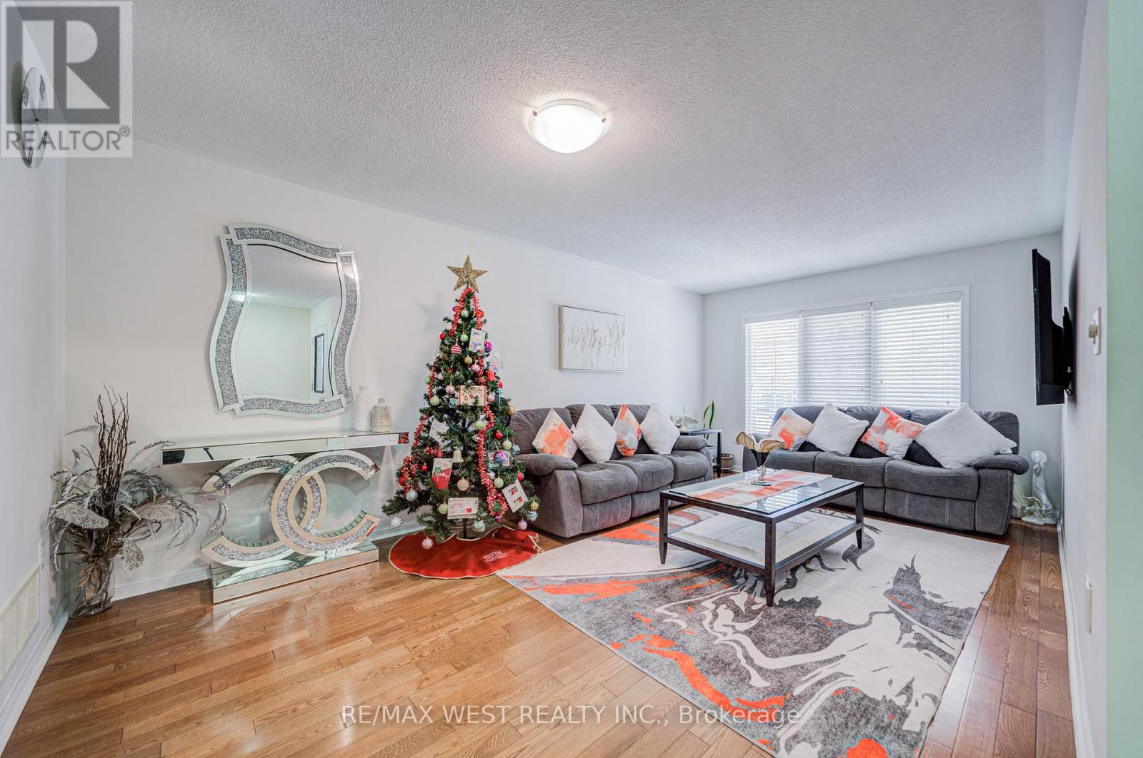 24 Davidson Drive, New Tecumseth, Ontario  L9R 0E4 - Photo 9 - N12616990