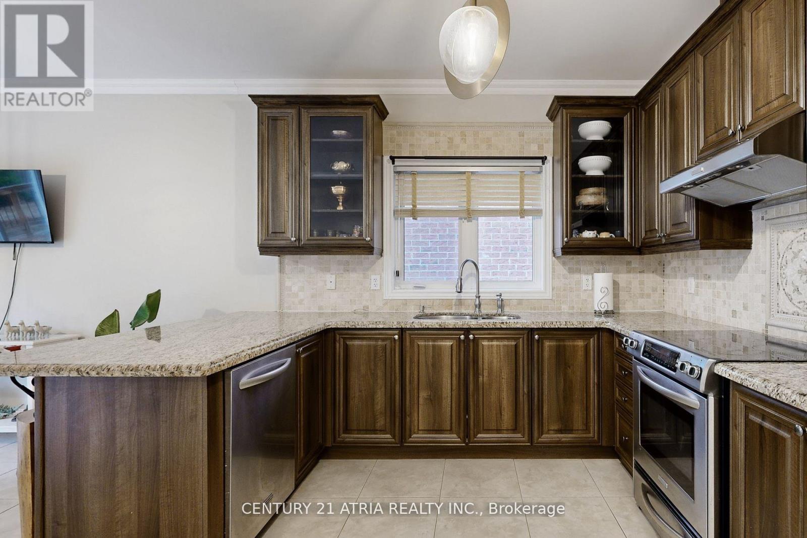 490 Kwapis Boulevard, Newmarket, Ontario  L3X 3K6 - Photo 13 - N12617014