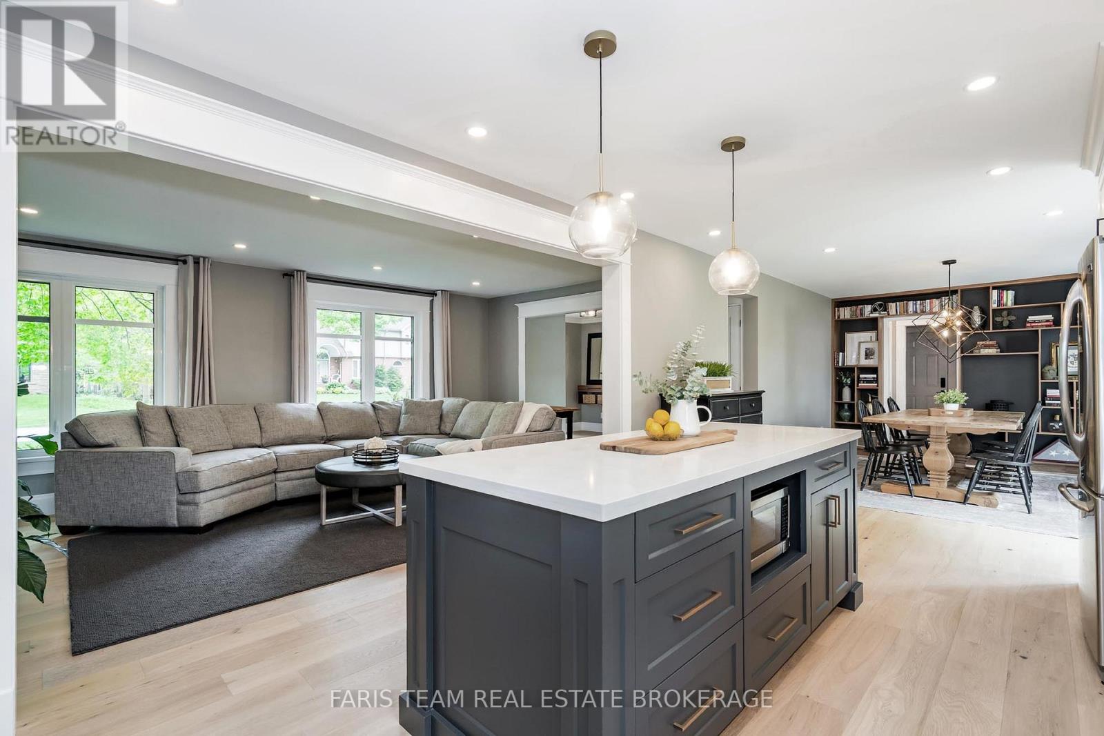 8 Malta Crescent, Springwater, Ontario  L9X 0P2 - Photo 13 - S12616950