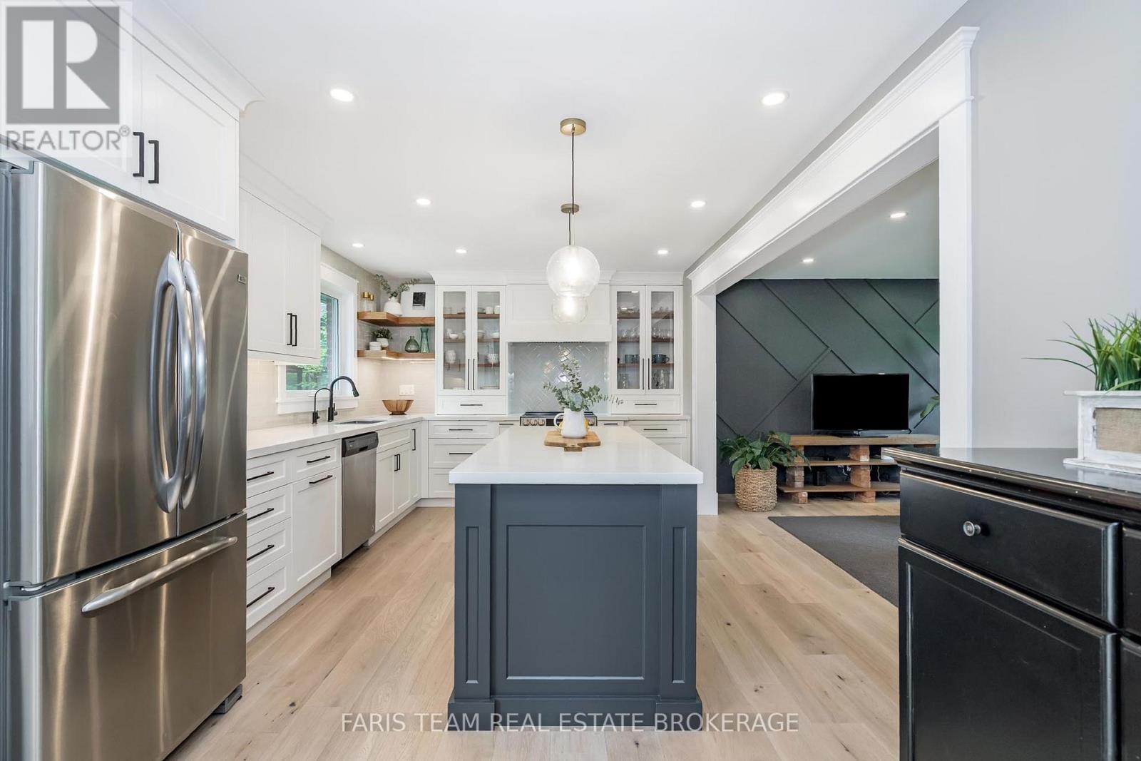 8 Malta Crescent, Springwater, Ontario  L9X 0P2 - Photo 6 - S12616950