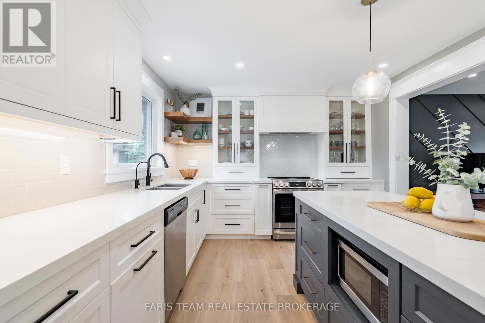 8 Malta Crescent, Springwater, Ontario  L9X 0P2 - Photo 7 - S12616950