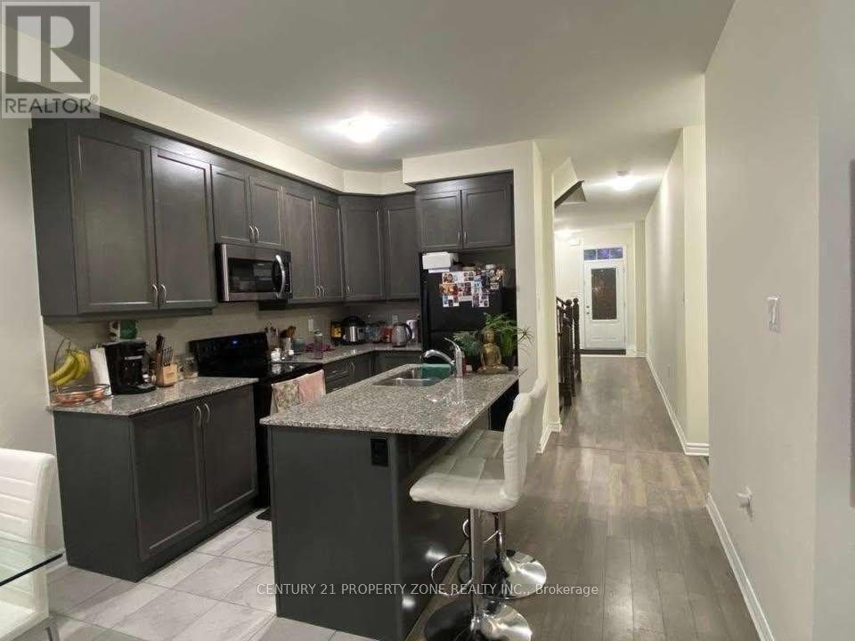 21 Circus Crescent, Brampton (Northwest Brampton), Ontario  L7A 5E2 - Photo 3 - W12616956