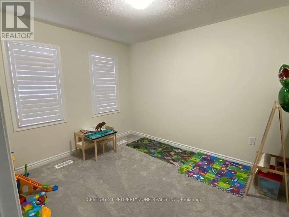 21 Circus Crescent, Brampton (Northwest Brampton), Ontario  L7A 5E2 - Photo 5 - W12616956