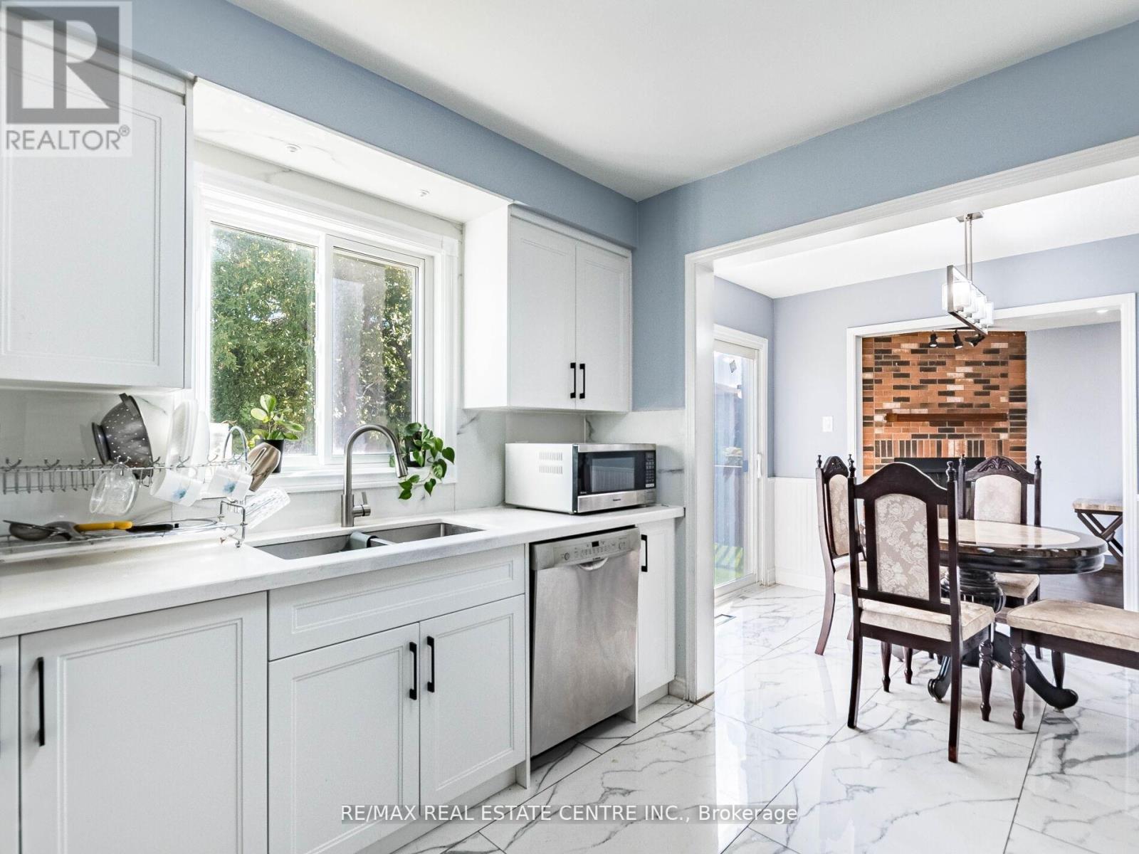 43 Horsham Street, Brampton, Ontario L6X 3R4 - Photo 11 - W12617002