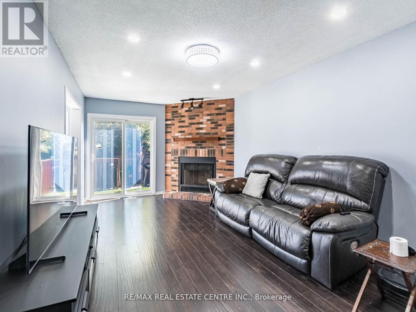 43 Horsham Street, Brampton, Ontario L6X 3R4 - Photo 14 - W12617002