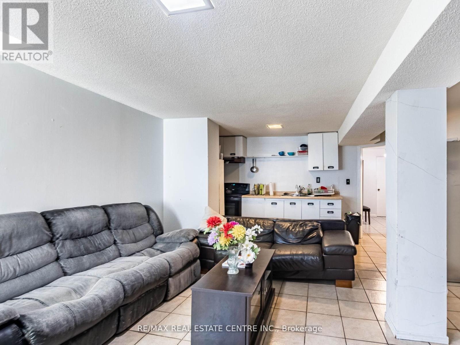 43 Horsham Street, Brampton, Ontario L6X 3R4 - Photo 19 - W12617002