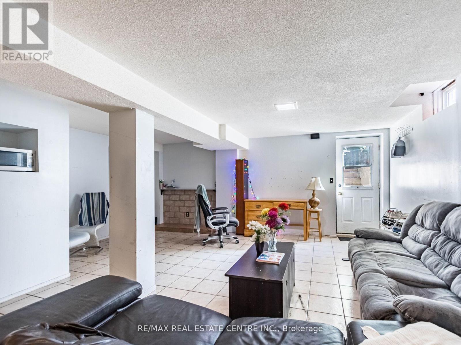 43 Horsham Street, Brampton, Ontario L6X 3R4 - Photo 20 - W12617002