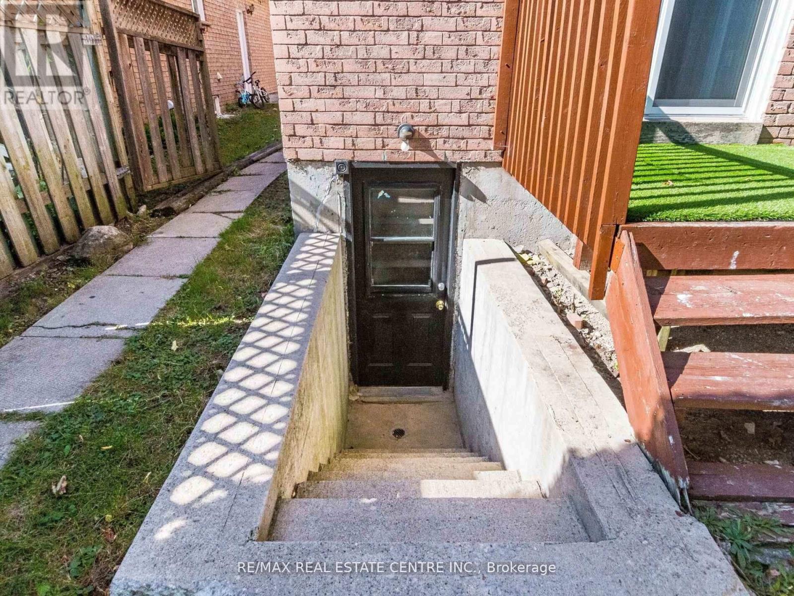 43 Horsham Street, Brampton, Ontario L6X 3R4 - Photo 25 - W12617002