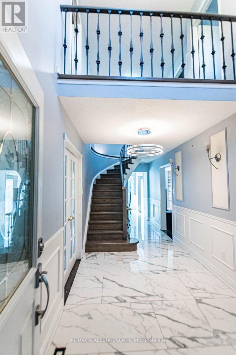 43 Horsham Street, Brampton, Ontario L6X 3R4 - Photo 4 - W12617002