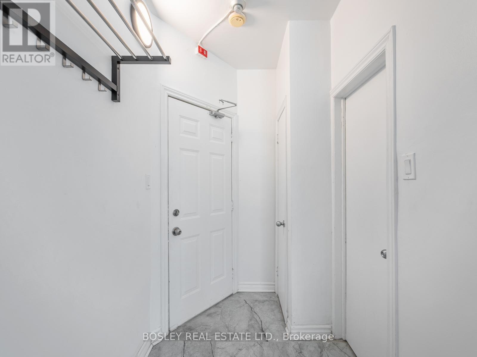 3 - 41 Marina Avenue, Toronto, Ontario M8W 1K5 - Photo 5 - W12617012