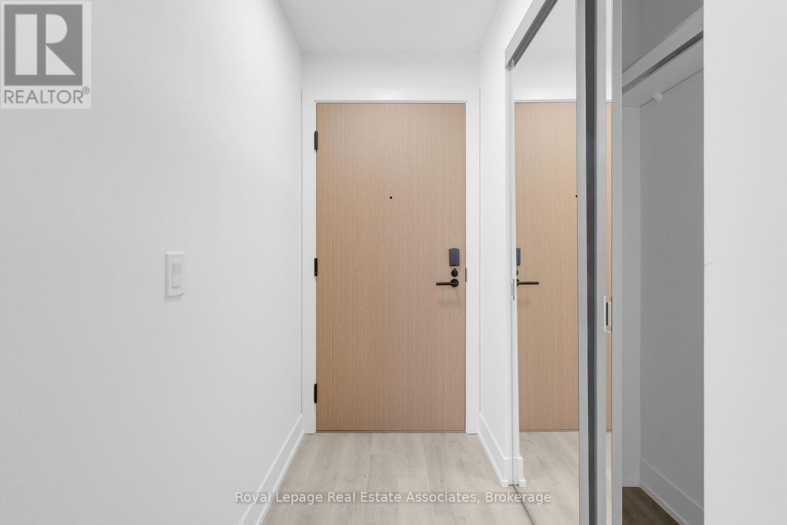 1014 - 60 Central Park Roadway, Toronto, Ontario M9A 3K1 - Photo 21 - W12617018