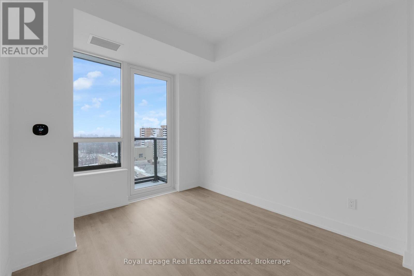 1014 - 60 Central Park Roadway, Toronto, Ontario M9A 3K1 - Photo 6 - W12617018