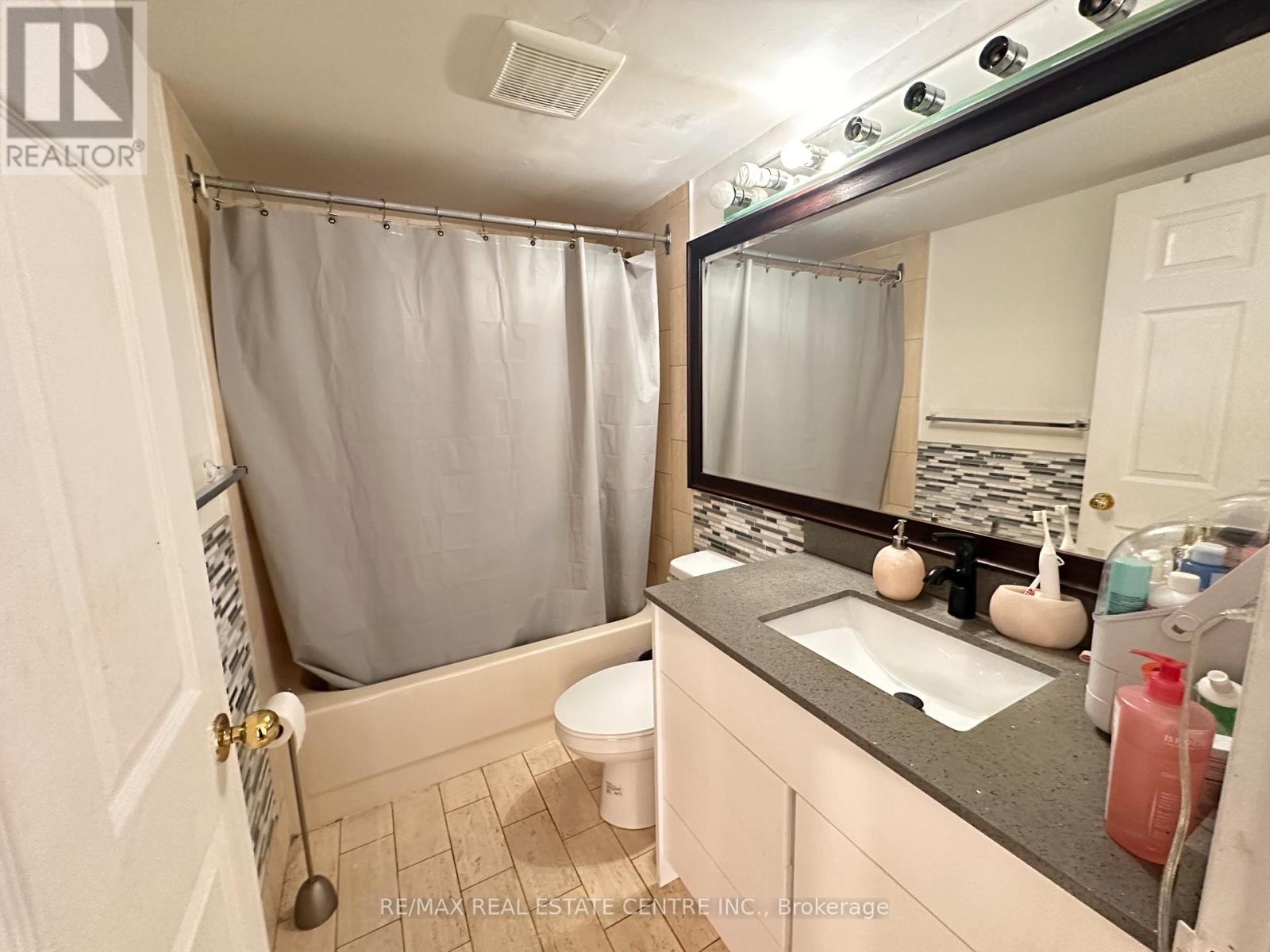 402 - 265 Enfield Place, Mississauga, Ontario L5B 3Y7 - Photo 15 - W12617070