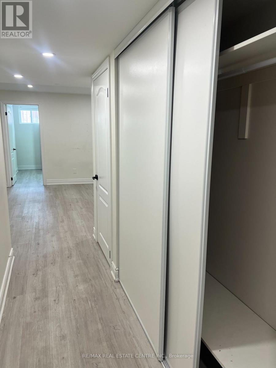 23 Salt Creek Terrace, Caledon, Ontario L7C 4J3 - Photo 3 - W12617098