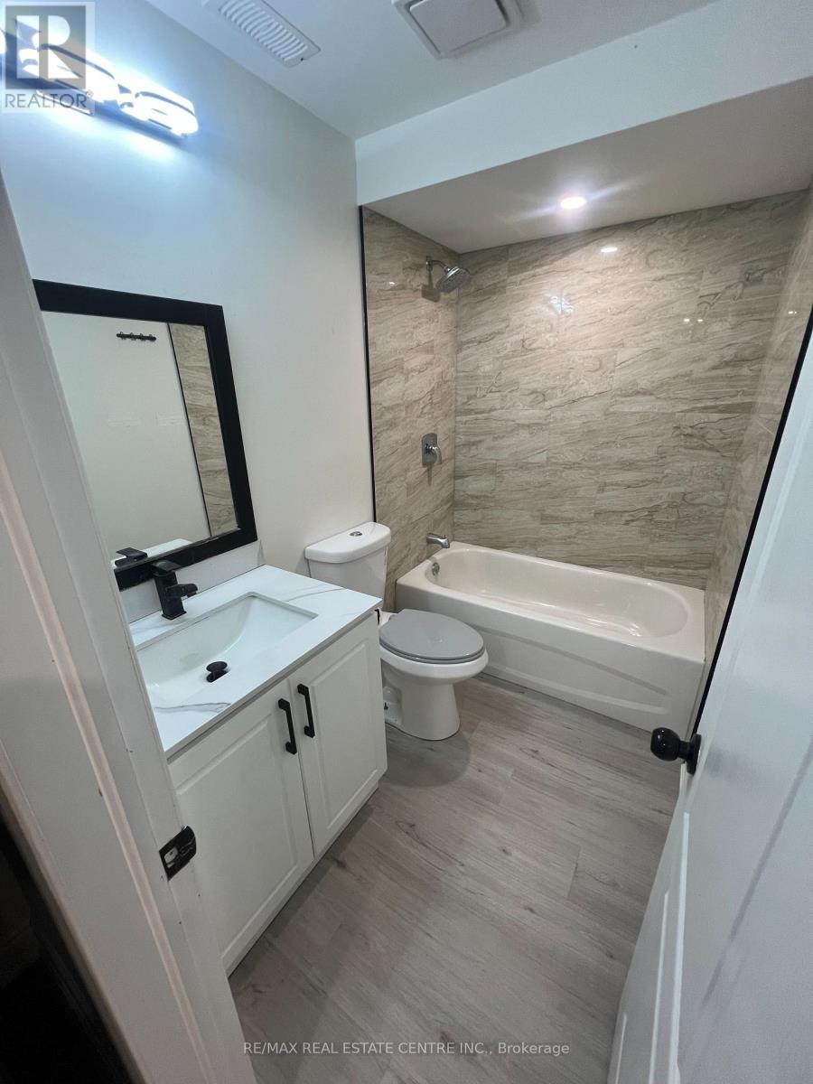 23 Salt Creek Terrace, Caledon, Ontario L7C 4J3 - Photo 6 - W12617098