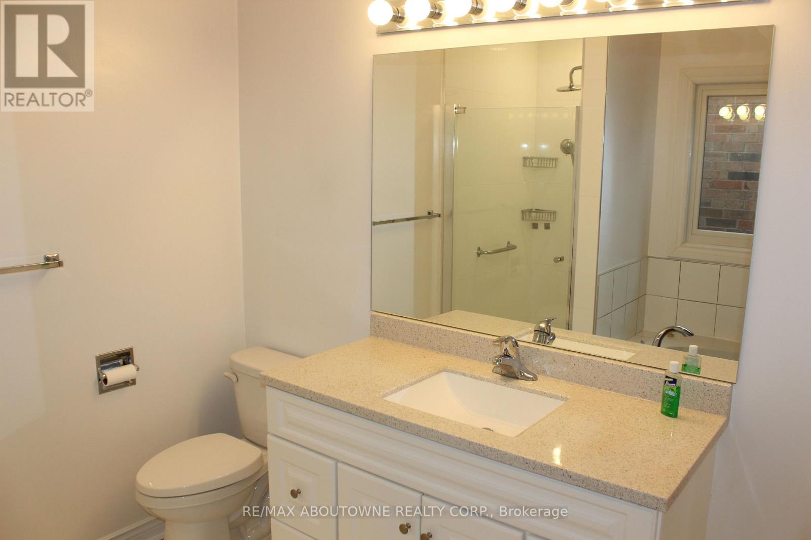 2033 Lumberman Lane, Oakville, Ontario L6M 2Z1 - Photo 15 - W12617104