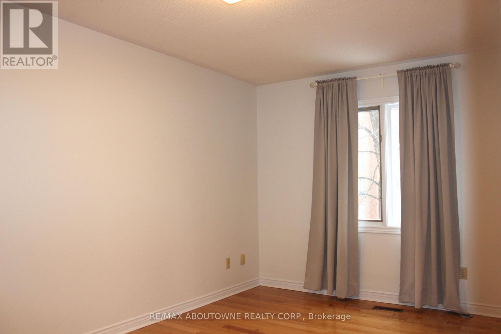 2033 Lumberman Lane, Oakville, Ontario L6M 2Z1 - Photo 17 - W12617104