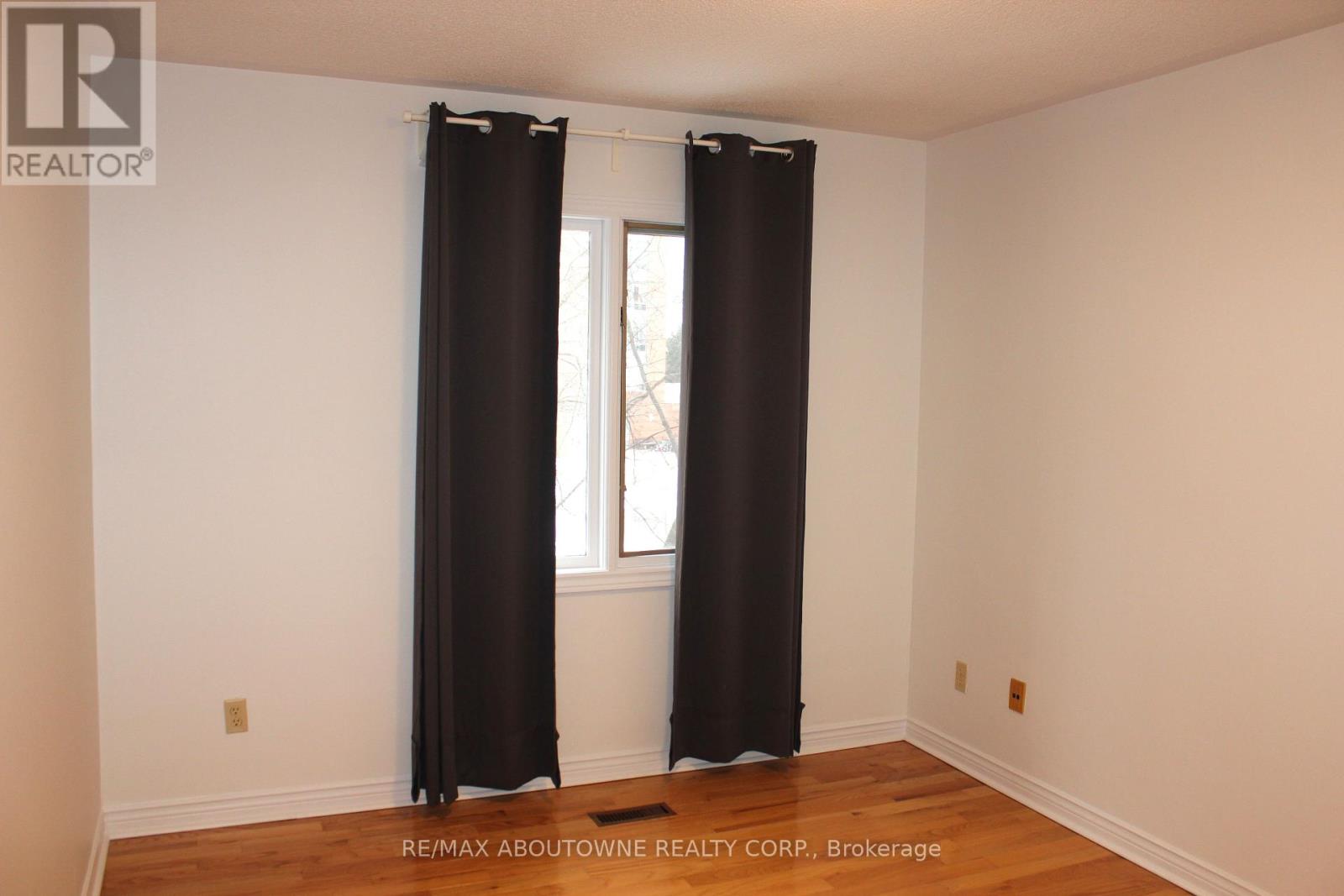 2033 Lumberman Lane, Oakville, Ontario L6M 2Z1 - Photo 19 - W12617104