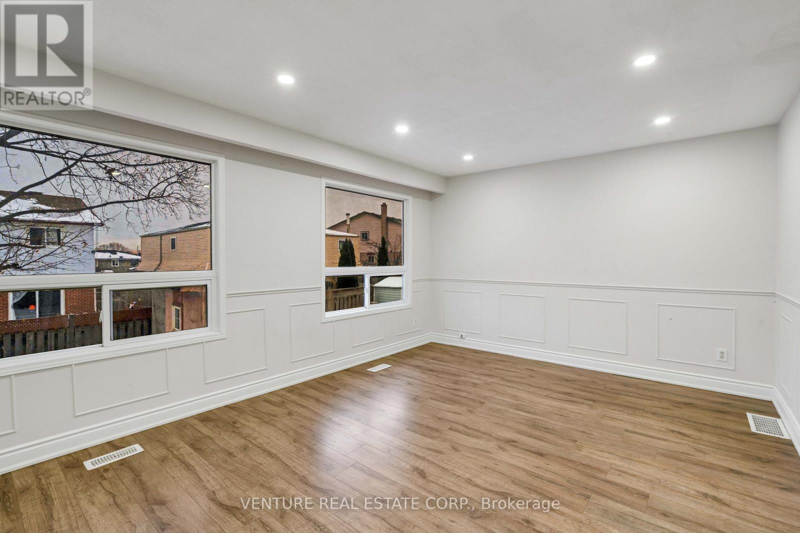 416 Hansen Road N, Brampton, Ontario L6V 3P7 - Photo 10 - W12617110