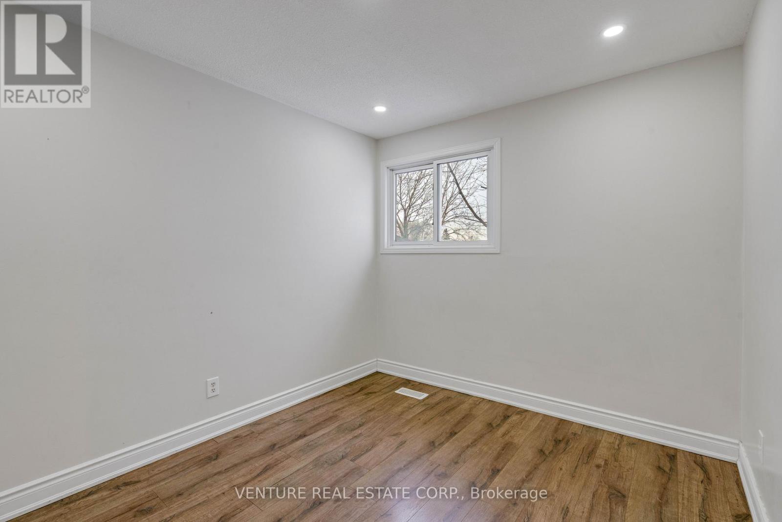 416 Hansen Road N, Brampton, Ontario L6V 3P7 - Photo 24 - W12617110