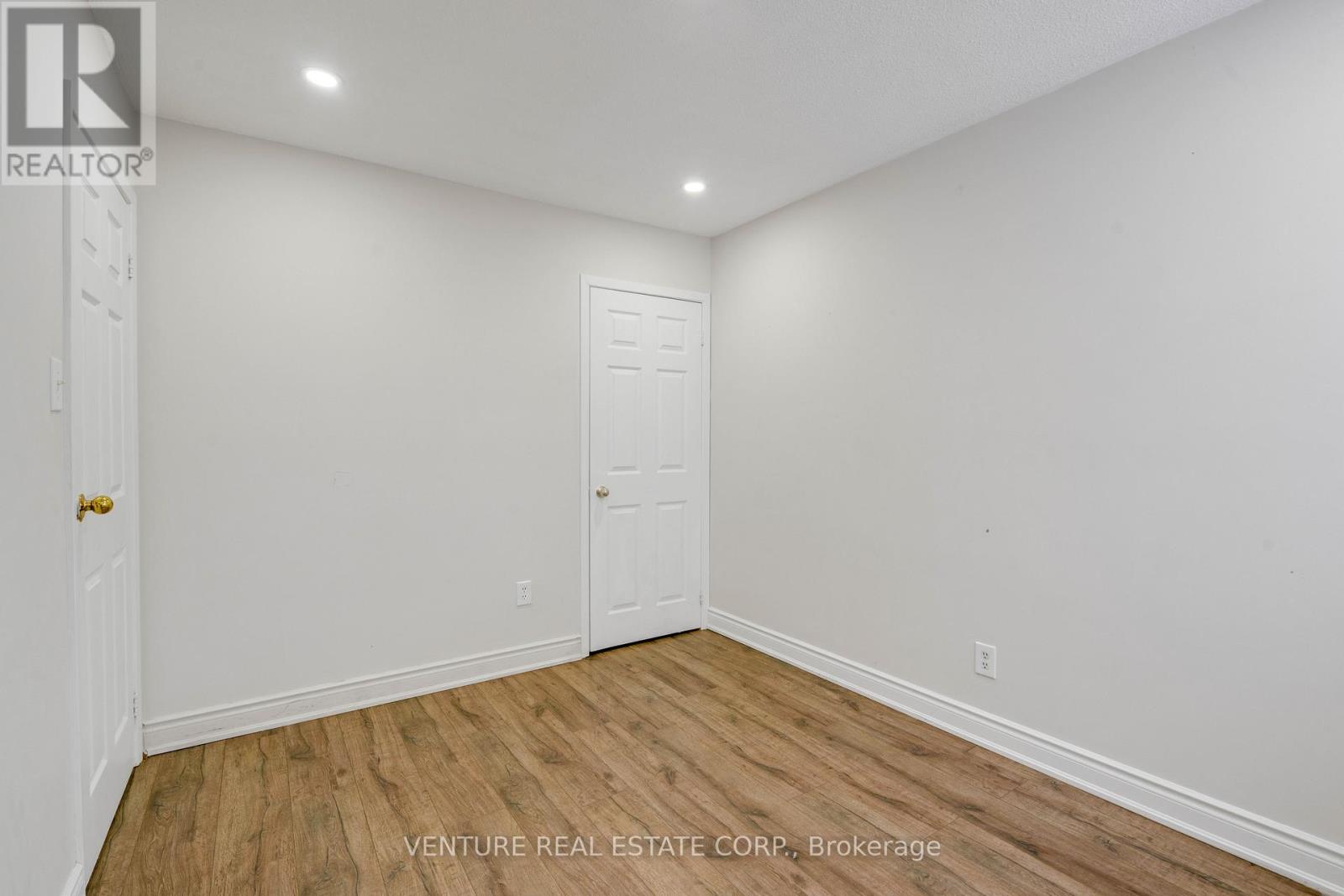 416 Hansen Road N, Brampton, Ontario L6V 3P7 - Photo 25 - W12617110