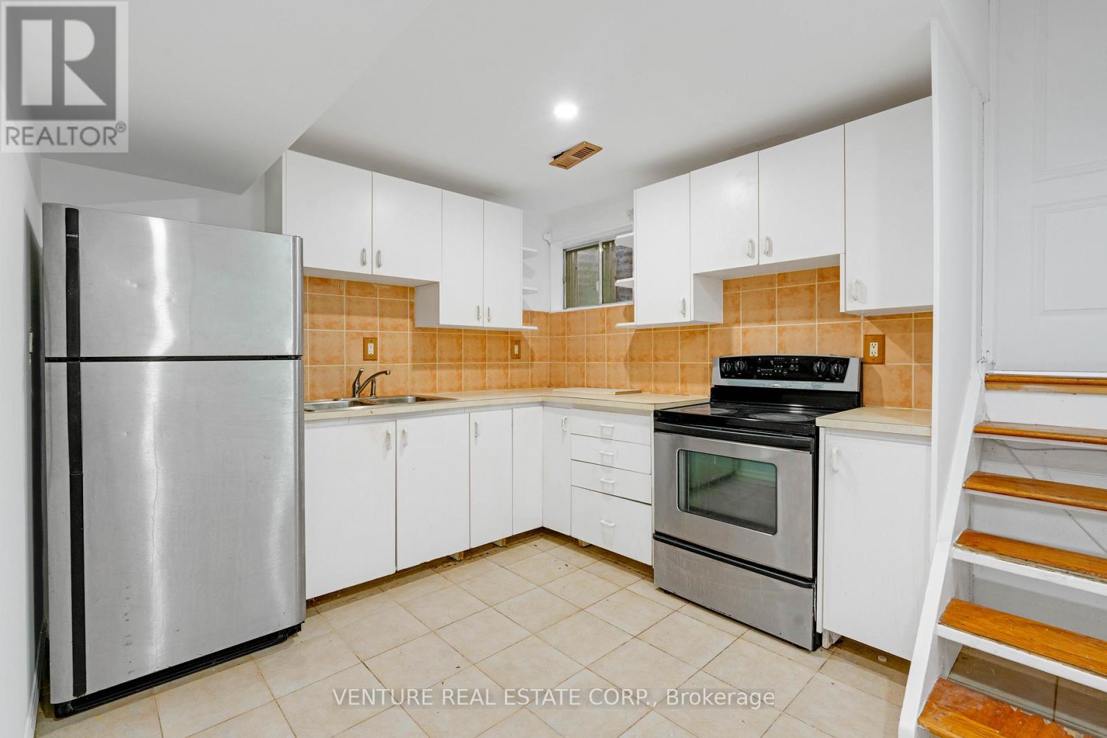 416 Hansen Road N, Brampton, Ontario L6V 3P7 - Photo 30 - W12617110