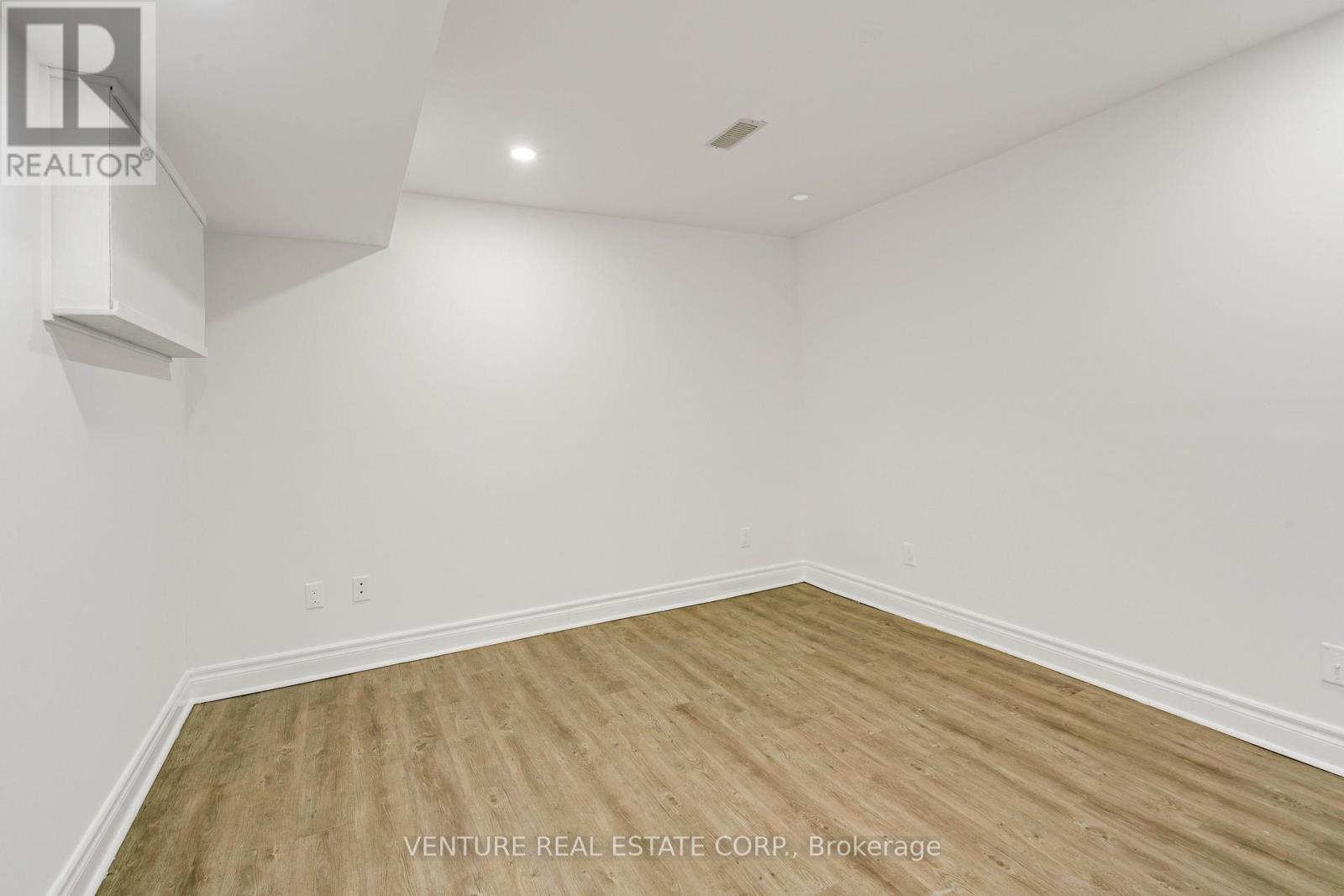 416 Hansen Road N, Brampton, Ontario L6V 3P7 - Photo 32 - W12617110