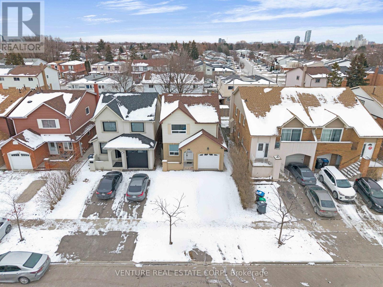 416 Hansen Road N, Brampton, Ontario L6V 3P7 - Photo 4 - W12617110