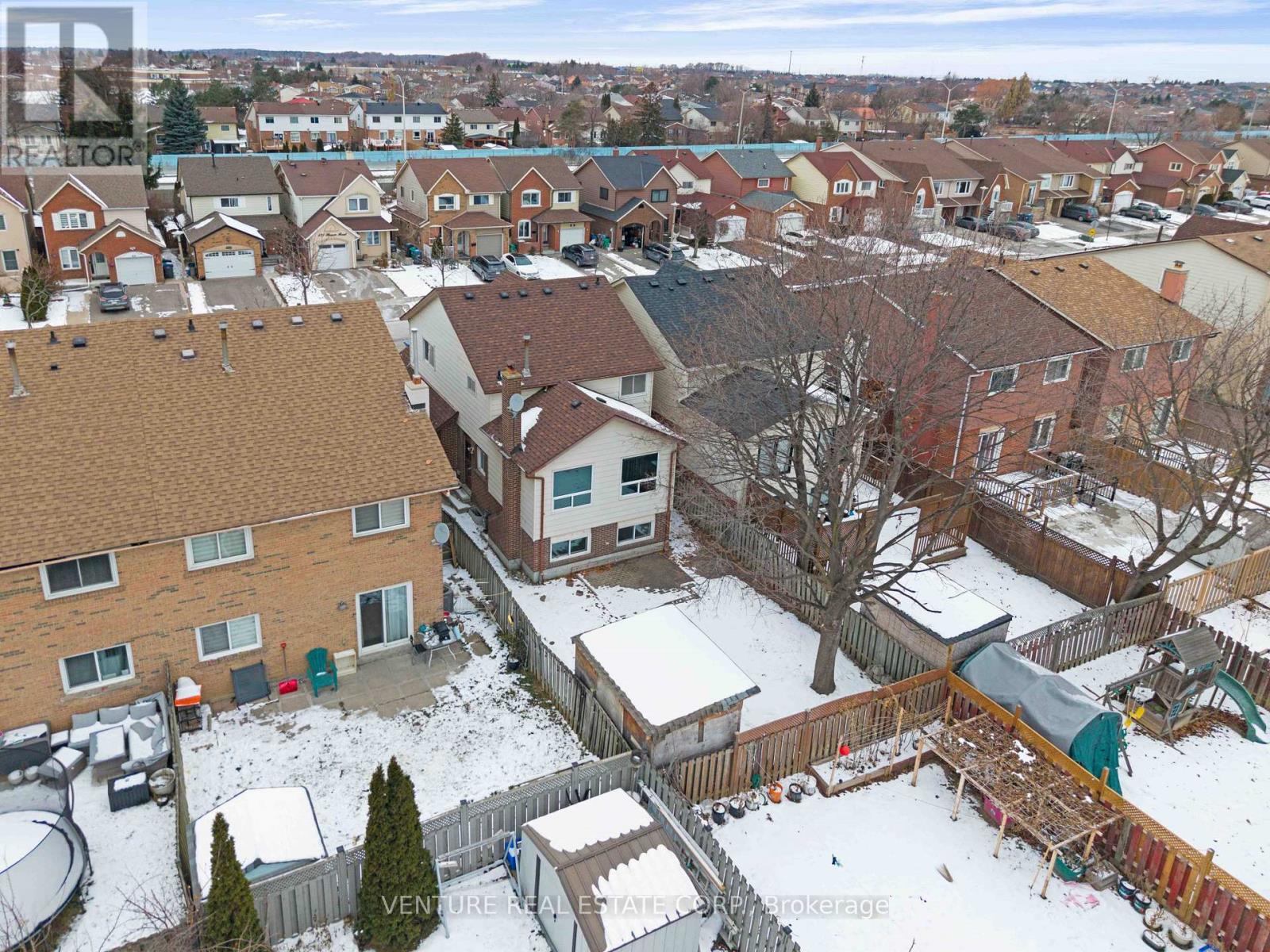 416 Hansen Road N, Brampton, Ontario L6V 3P7 - Photo 41 - W12617110