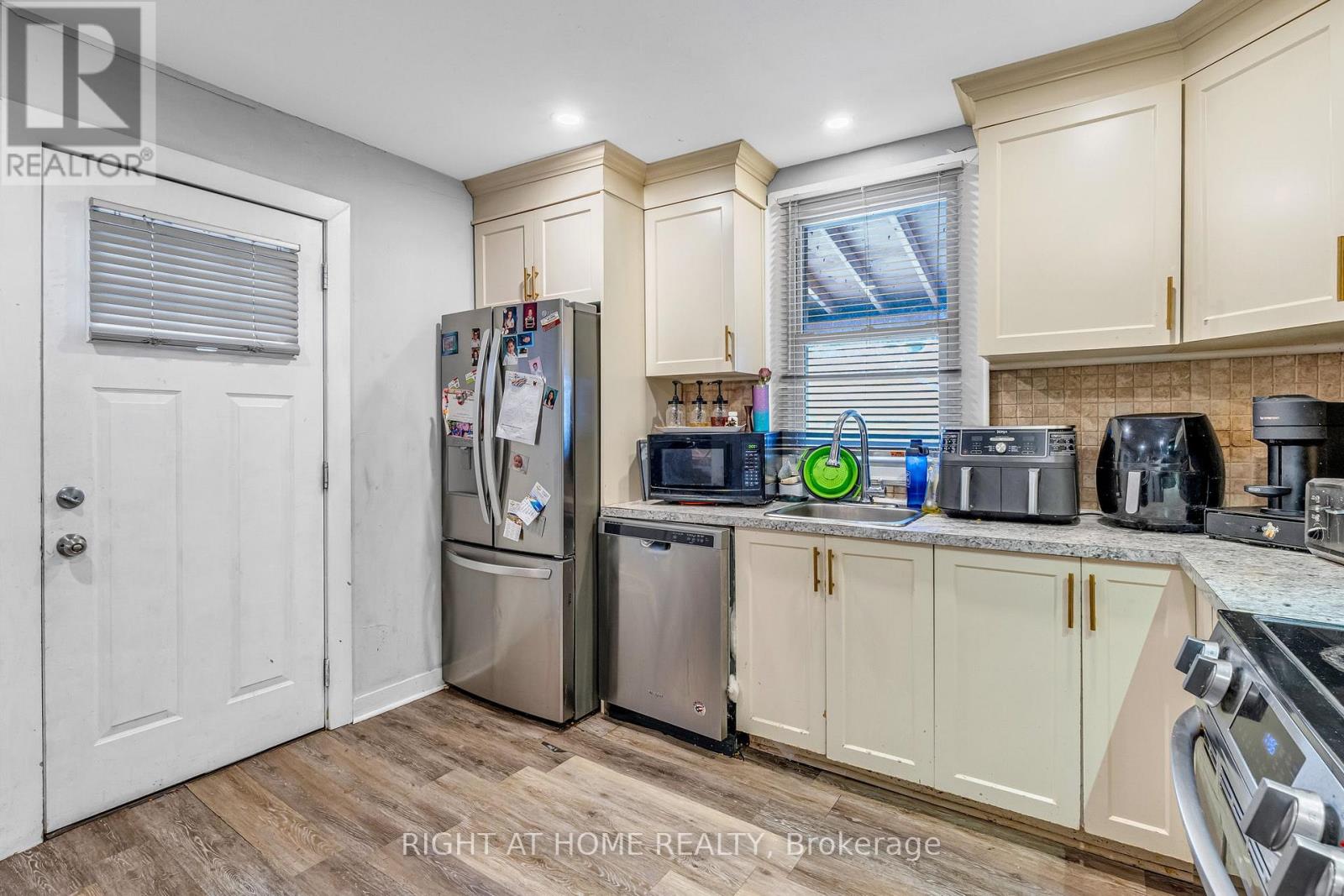 207 Lottridge Street, Hamilton, Ontario  L8L 6V8 - Photo 17 - X12616938