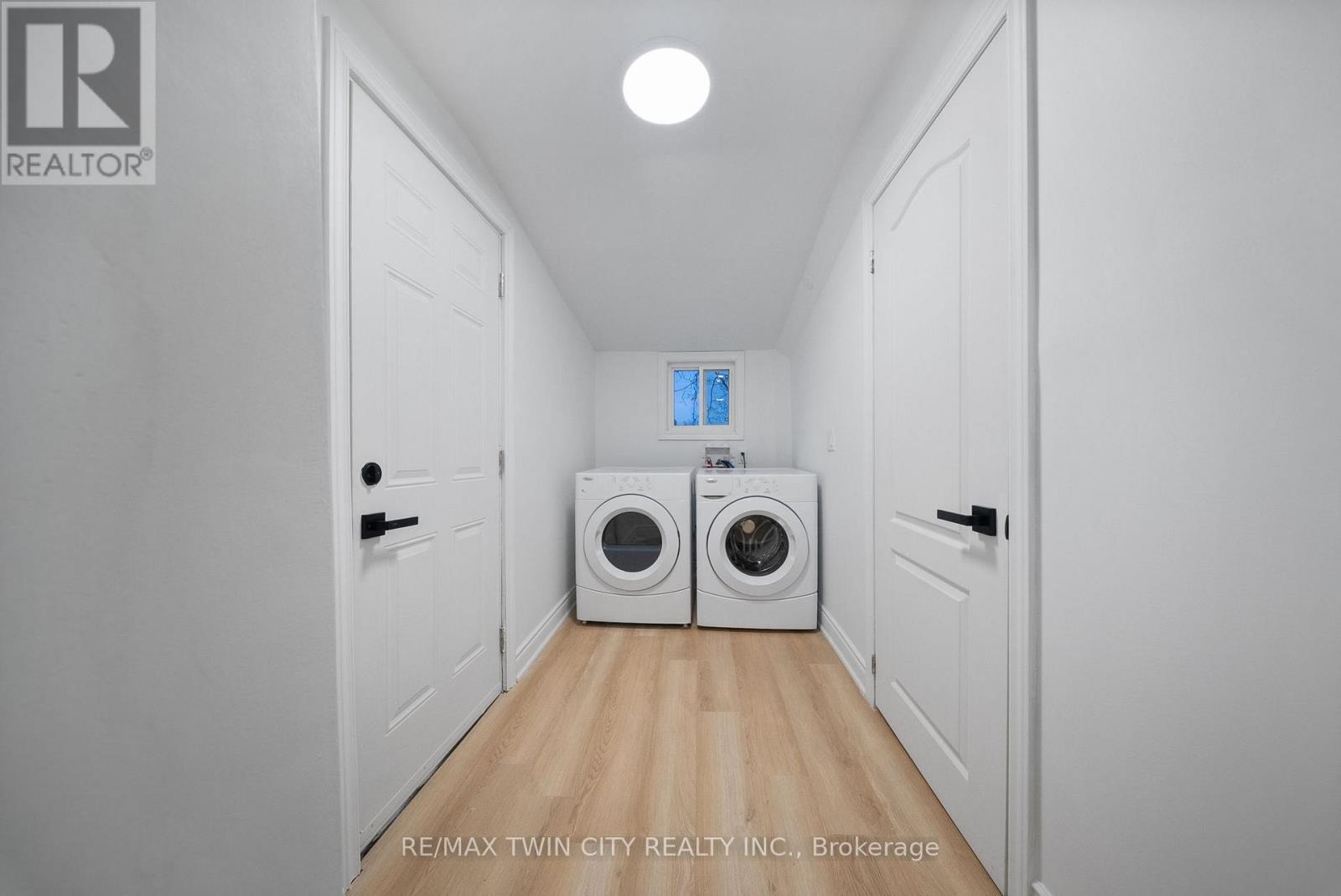 12 Carlyle Street, Brantford, Ontario  N3T 2C1 - Photo 10 - X12616952