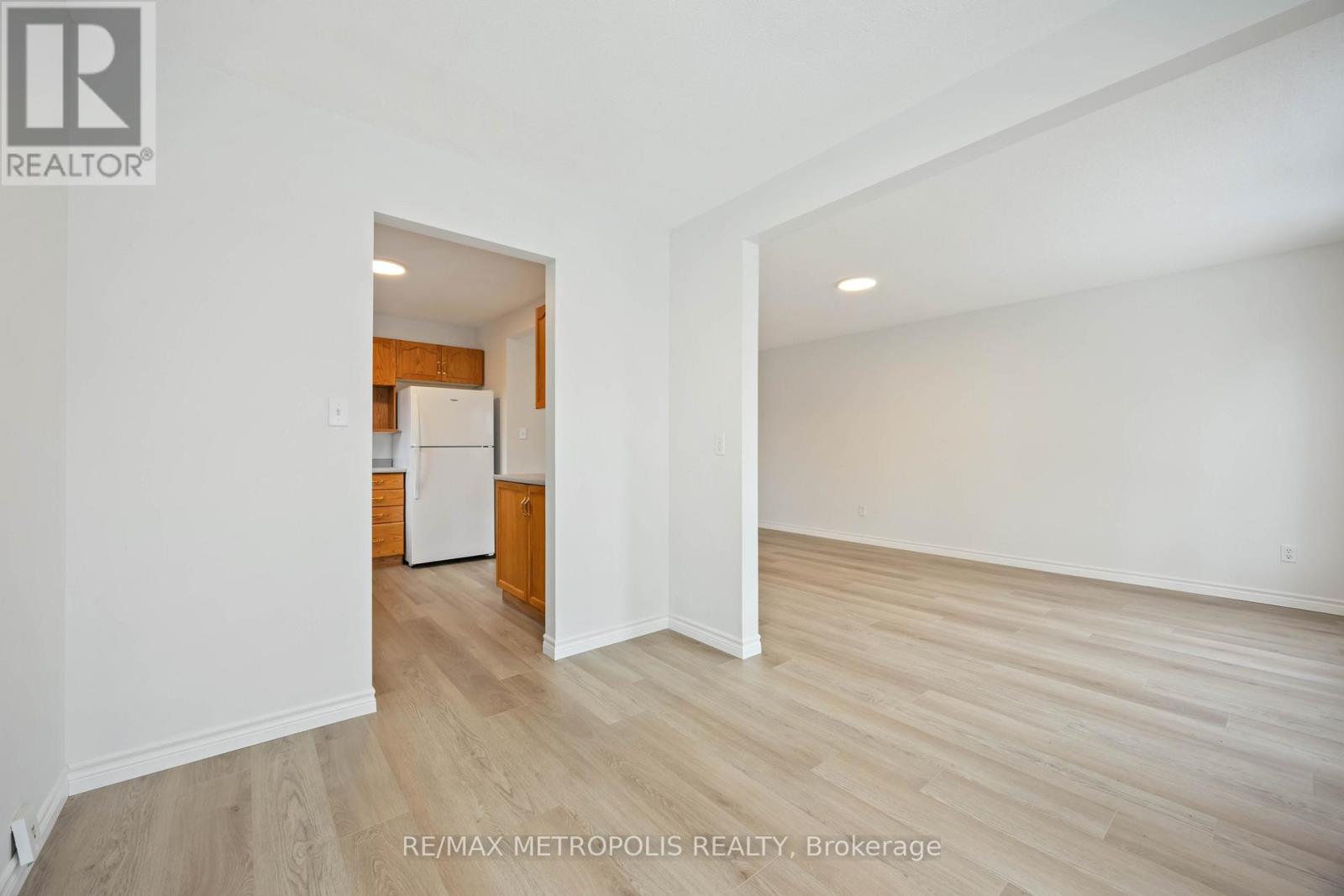 260-266 London Road, Sarnia, Ontario  N7T 4V8 - Photo 11 - X12616964