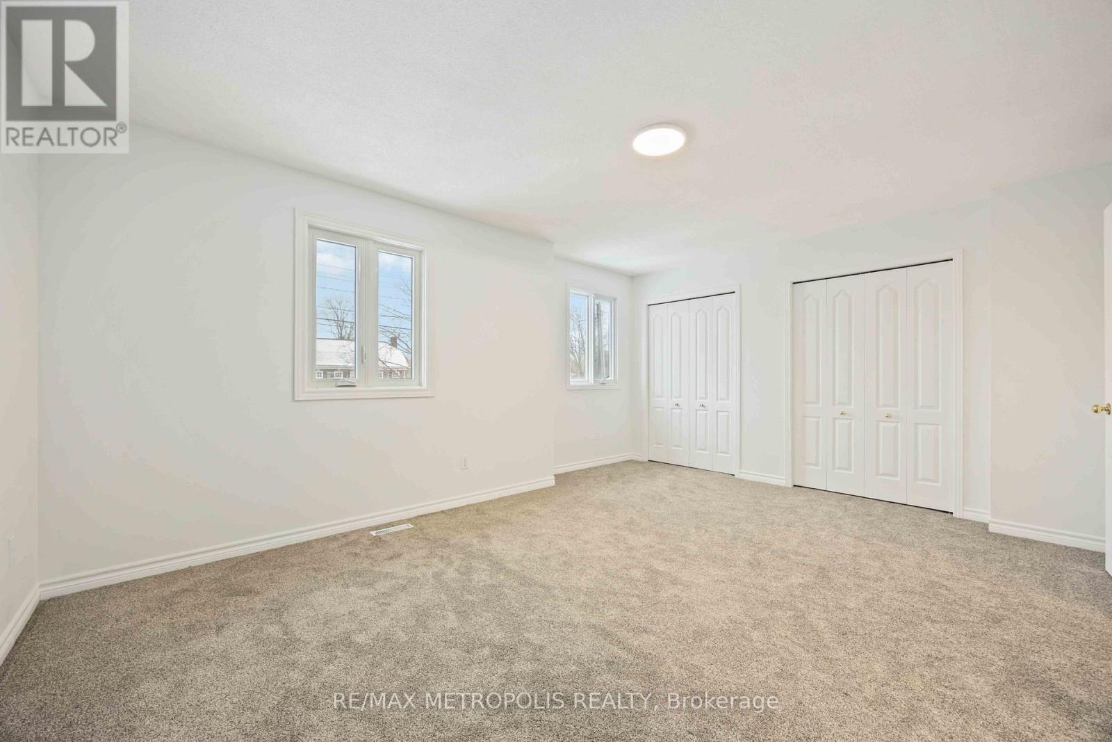 260-266 London Road, Sarnia, Ontario  N7T 4V8 - Photo 20 - X12616964