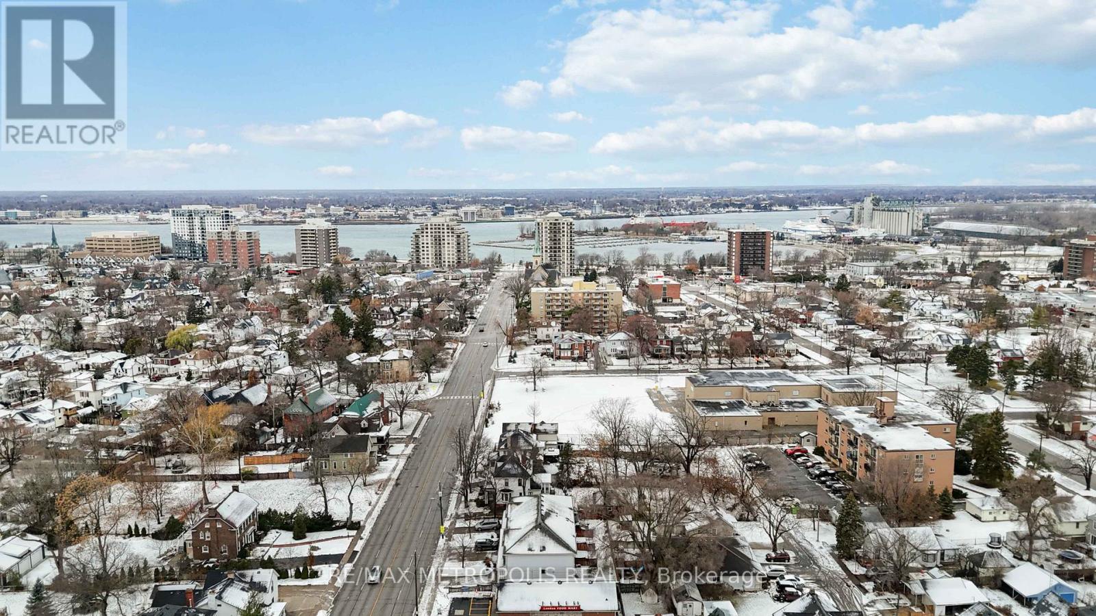 260-266 London Road, Sarnia, Ontario  N7T 4V8 - Photo 37 - X12616964