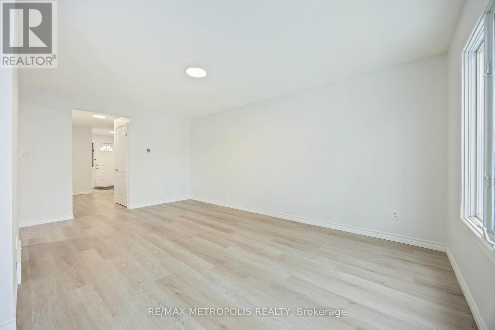 260-266 London Road, Sarnia, Ontario  N7T 4V8 - Photo 6 - X12616964