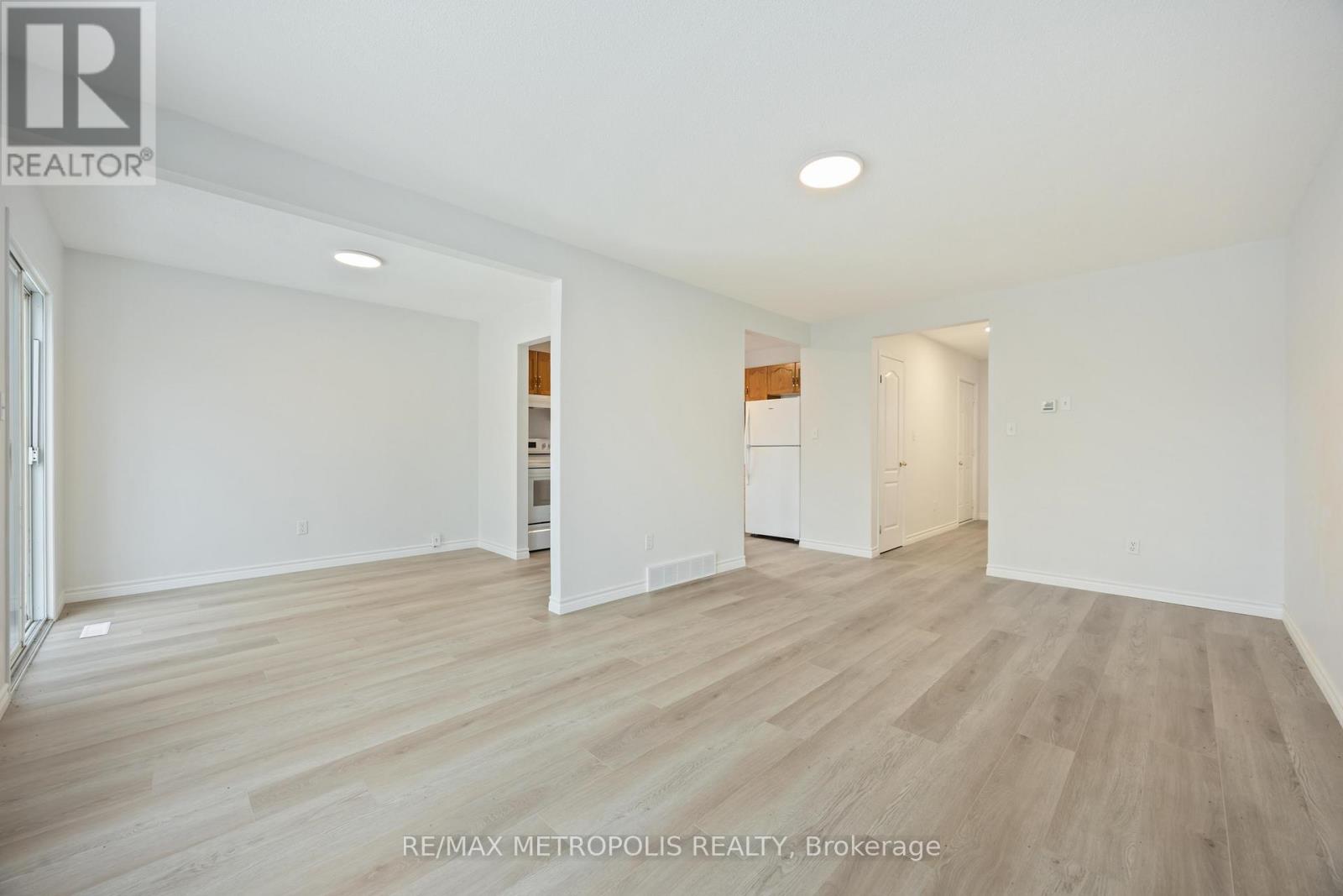 260-266 London Road, Sarnia, Ontario  N7T 4V8 - Photo 7 - X12616964