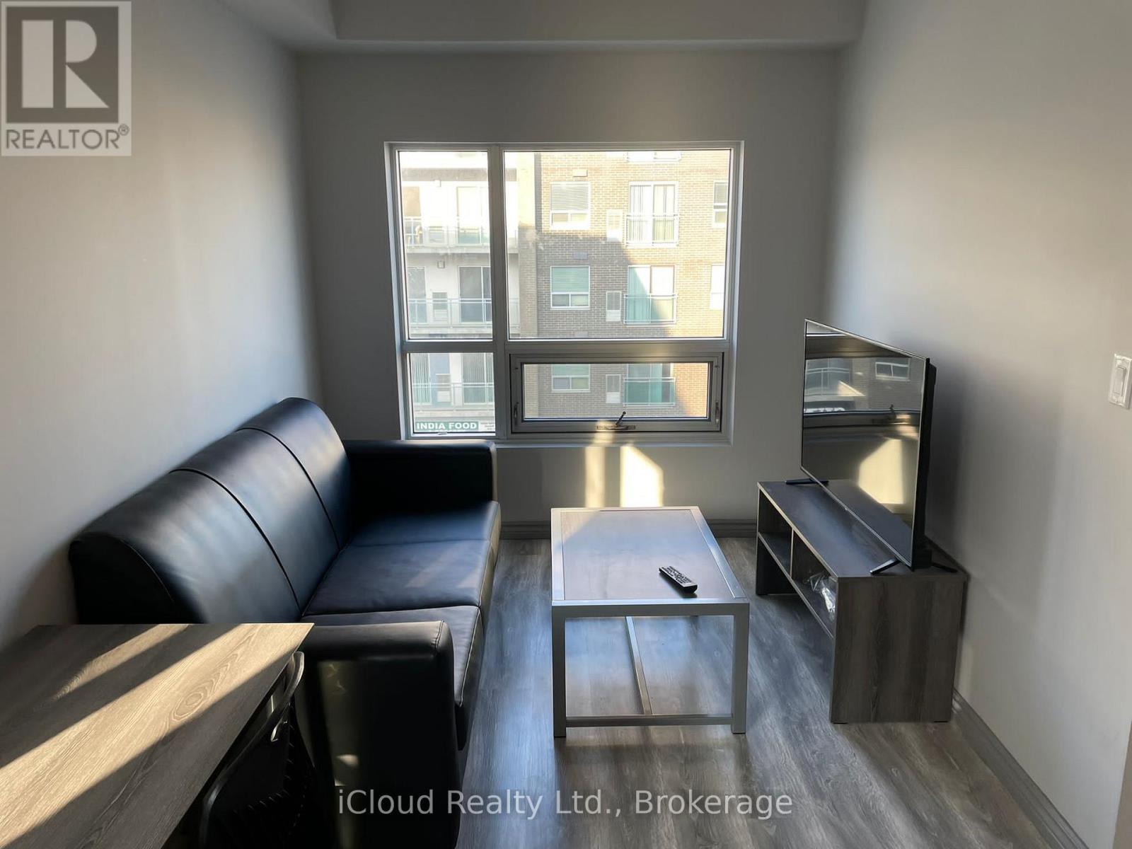 H401 - 275 Larch Street, Waterloo, Ontario  N2L 3R2 - Photo 11 - X12616974