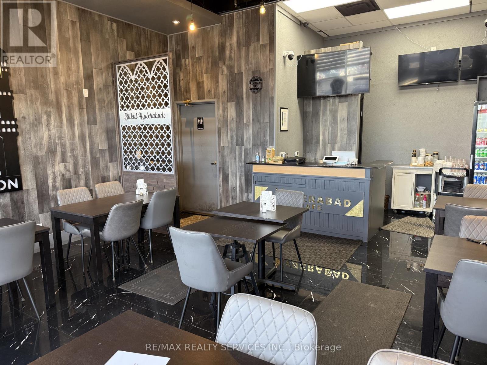 700 QUEENSTON ROAD, Hamilton, Ontario