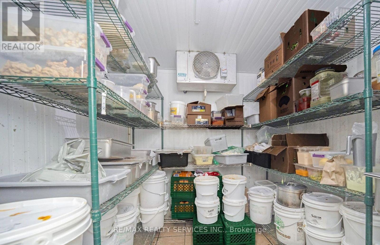 700 Queenston Road, Hamilton, Ontario L8G 1A3 - Photo 12 - X12617092