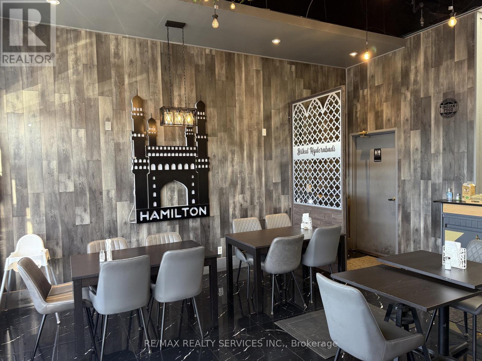 700 Queenston Road, Hamilton, Ontario L8G 1A3 - Photo 5 - X12617092