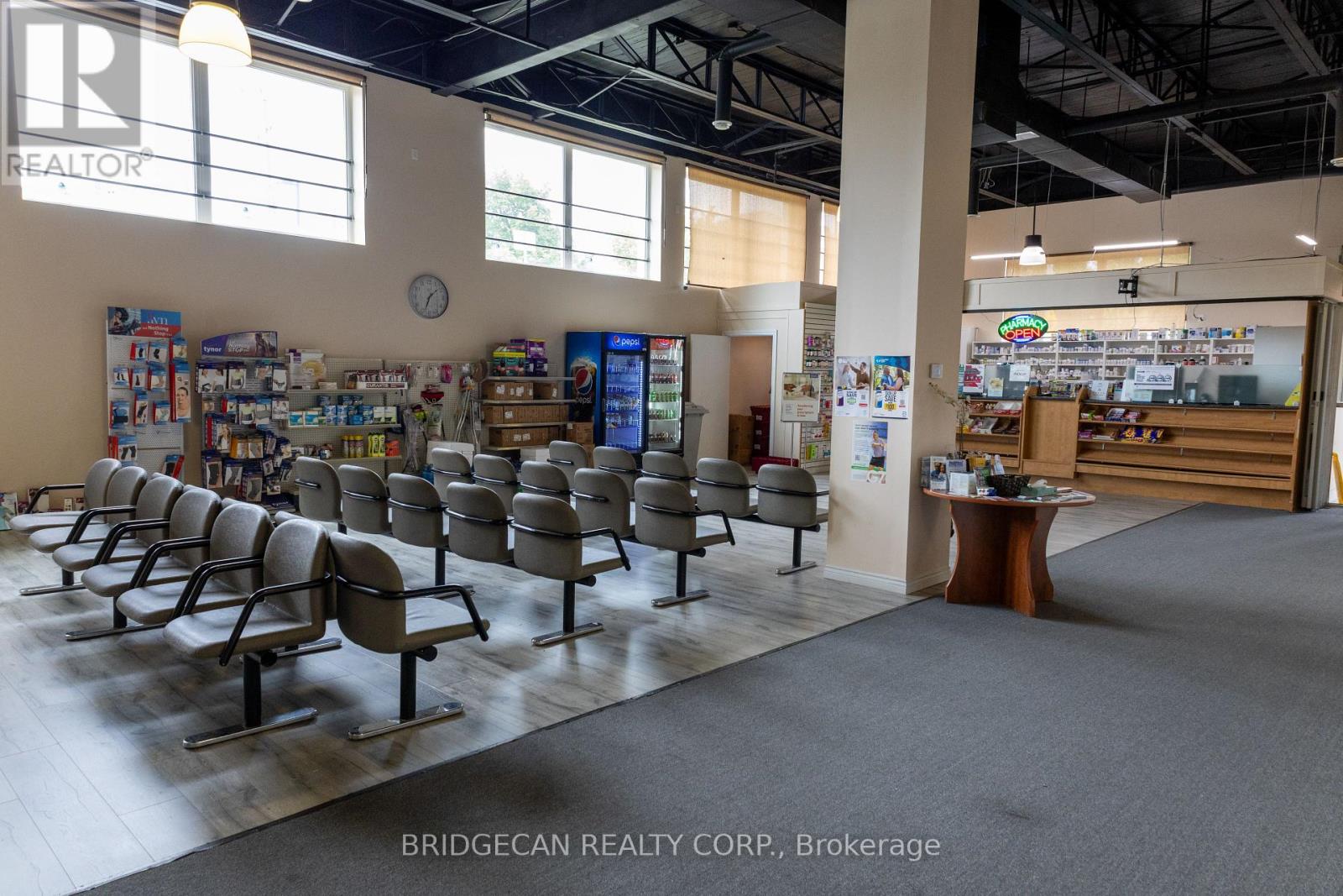 365 Colborne Street, Brantford, Ontario  N3S 3N2 - Photo 10 - X12617100